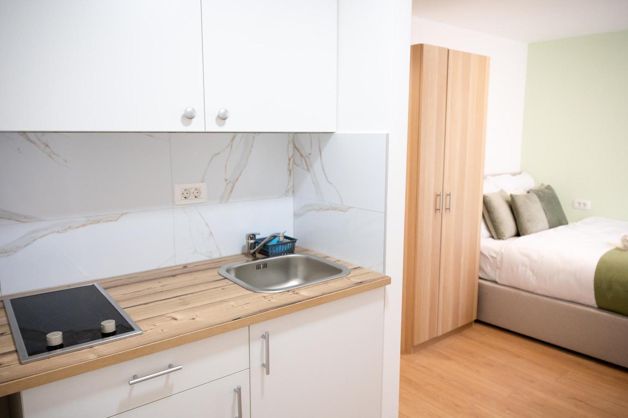 Lev Apartments Izola Exterior photo