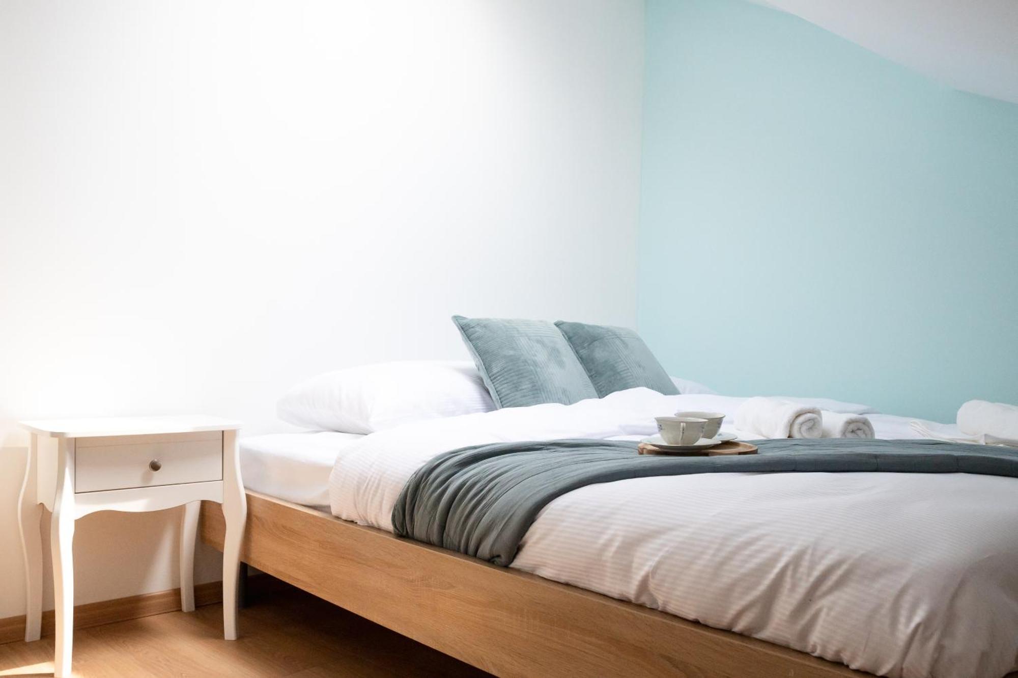 Lev Apartments Izola Exterior photo